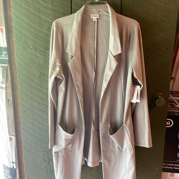 LuLaRoe Jackets & Blazers - Lula row grey Gwen jacket